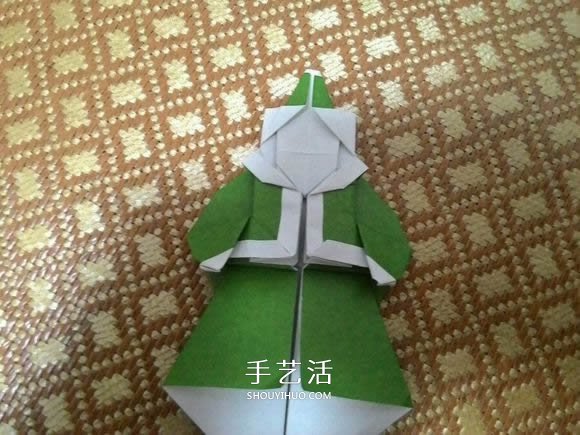 圣诞老人折纸步骤图解 纸折圣诞老人怎么折(图60)