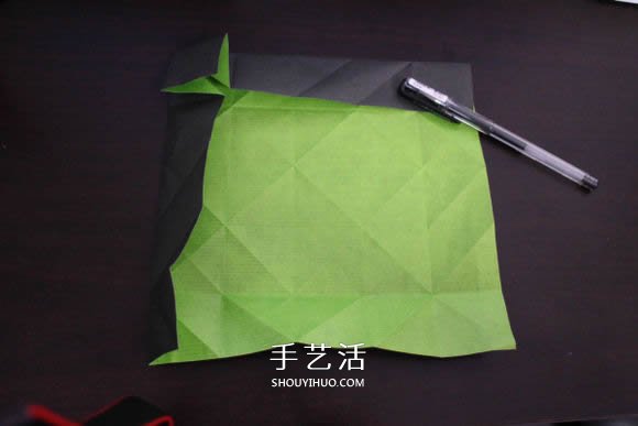 耐克标志的折纸方法 怎么折NIKE标志的图解(图6)