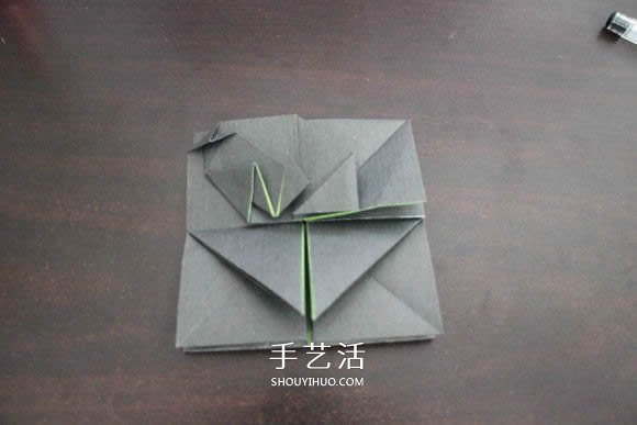 耐克标志的折纸方法 怎么折NIKE标志的图解(图20)