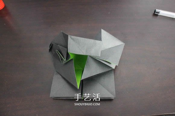 耐克标志的折纸方法 怎么折NIKE标志的图解(图22)