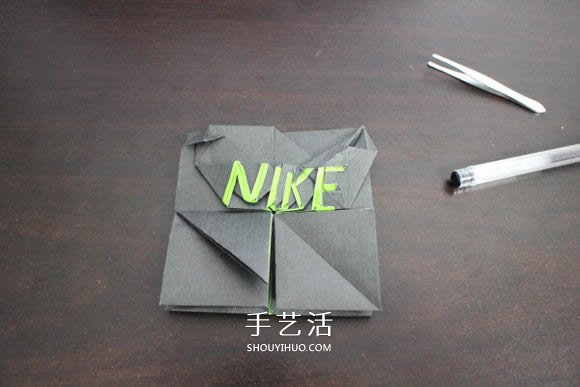耐克标志的折纸方法 怎么折NIKE标志的图解(图36)
