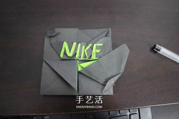 耐克标志的折纸方法 怎么折NIKE标志的图解(图39)