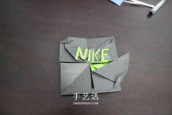 耐克标志的折纸方法 怎么折NIKE标志的图解(图42)