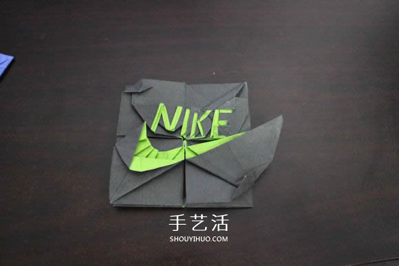 耐克标志的折纸方法 怎么折NIKE标志的图解(图46)