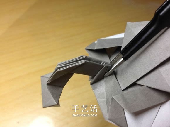 挖土机的折纸方法图解 手工挖掘机的折法过程(图76)