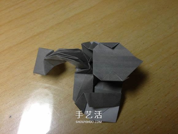 挖土机的折纸方法图解 手工挖掘机的折法过程(图79)