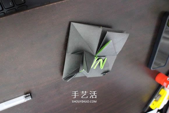 耐克标志的折纸方法 怎么折NIKE标志的图解(图35)