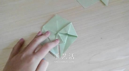 简易高跟鞋的折法图解 手工折纸高跟鞋的方法(图13)
