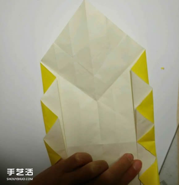 折纸元宵的折法图解教程 包括盛元宵的勺子(图5)