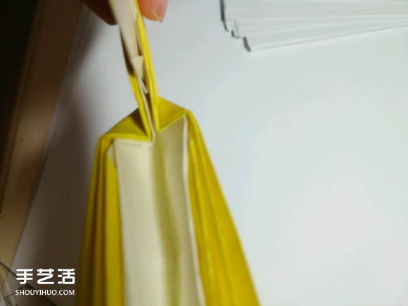 折纸元宵的折法图解教程 包括盛元宵的勺子(图15)