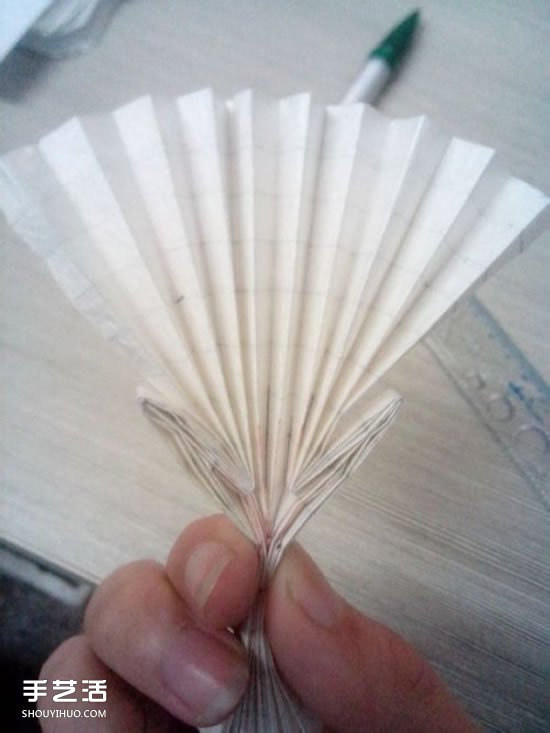 美丽天使的折纸方法 手工折叠立体天使图解(图29)
