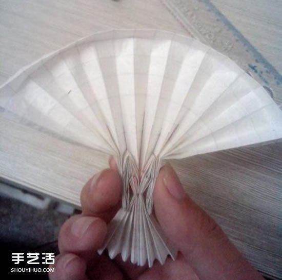 美丽天使的折纸方法 手工折叠立体天使图解(图34)