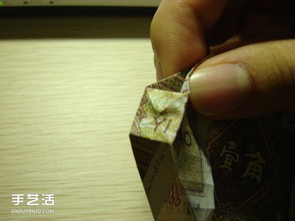 纸币折纸照相机图解 美金折相机的折法详解(图24)