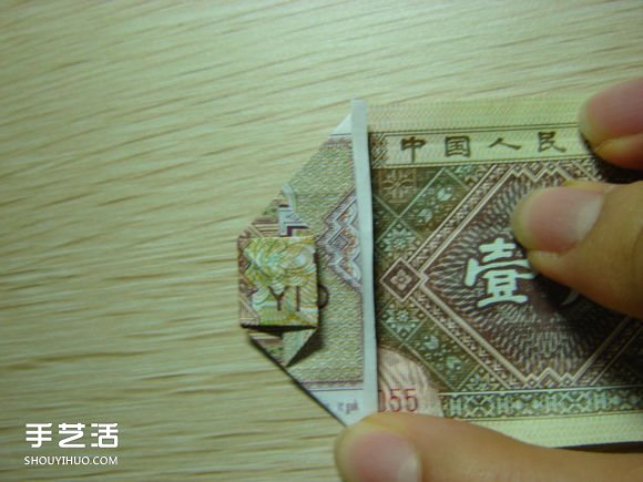 纸币折纸照相机图解 美金折相机的折法详解(图28)