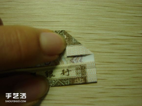 纸币折纸照相机图解 美金折相机的折法详解(图40)