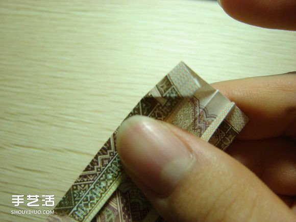 纸币折纸照相机图解 美金折相机的折法详解(图42)