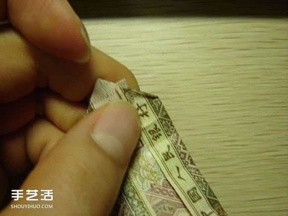 纸币折纸照相机图解 美金折相机的折法详解(图60)