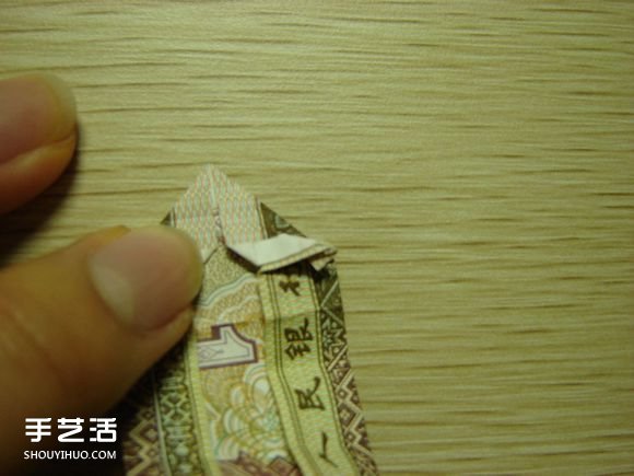 纸币折纸照相机图解 美金折相机的折法详解(图64)
