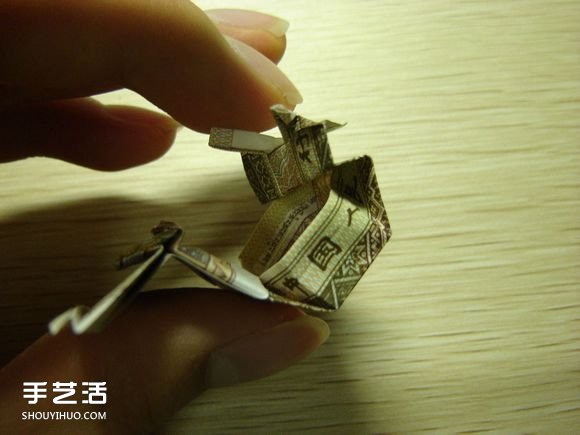 纸币折纸照相机图解 美金折相机的折法详解(图73)