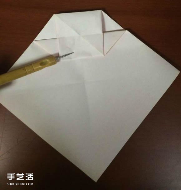 怎么折跑车的教程 手工跑车折纸方法图解(图13)