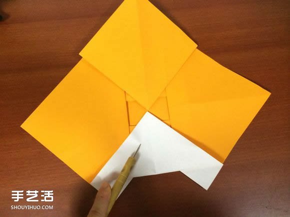 怎么折跑车的教程 手工跑车折纸方法图解(图28)