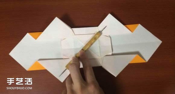 怎么折跑车的教程 手工跑车折纸方法图解(图36)