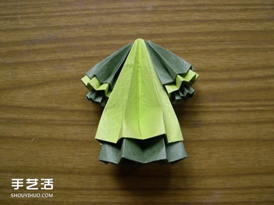 折纸娃娃的制作方法 穿裙子娃娃的折法图解(图17)