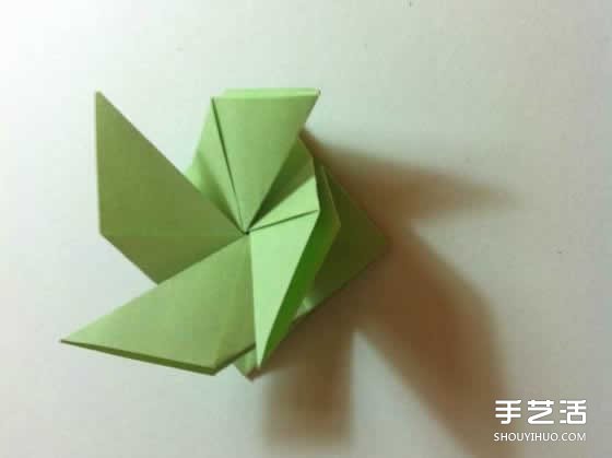 一张纸折四叶草图解 创意四叶草的折法步骤(图18)
