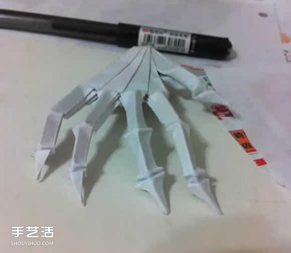 骷髅手骨的折纸方法图解 万圣节恐怖骷髅手折法(图20)
