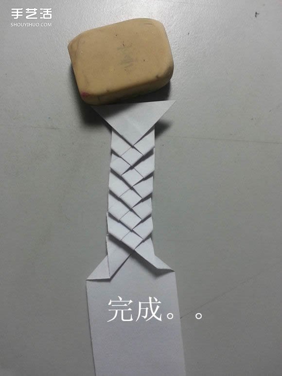 纸武士刀的折法图解 折纸日本刀的方法步骤(图16)