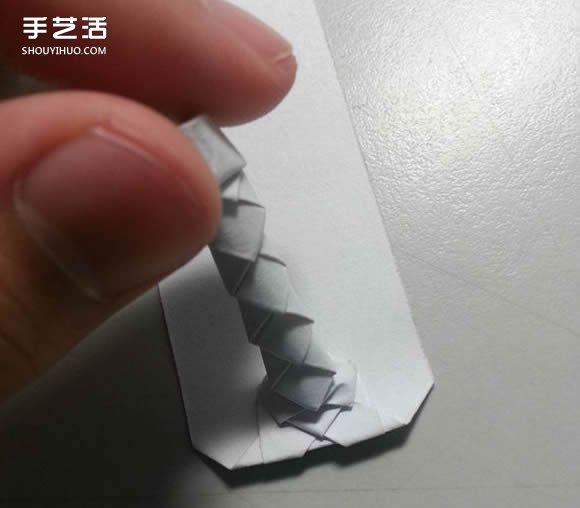 纸武士刀的折法图解 折纸日本刀的方法步骤(图22)