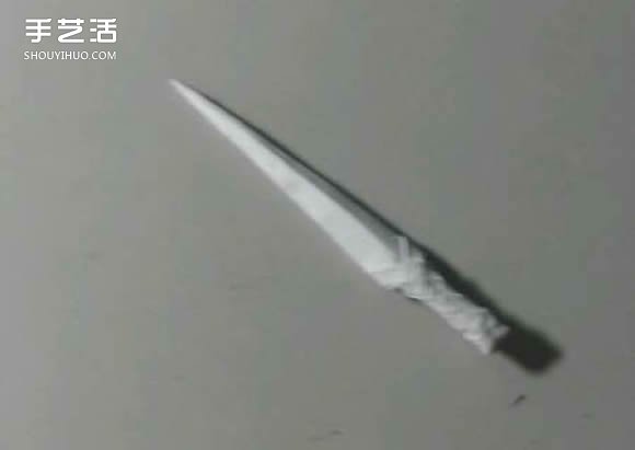 纸武士刀的折法图解 折纸日本刀的方法步骤(图39)