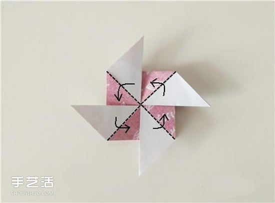 扑克牌方片和红桃花色的折纸方法图解(图29)