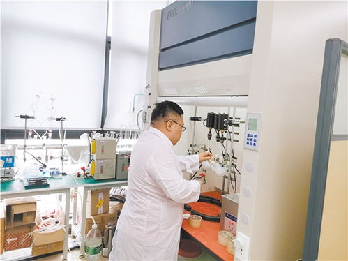 《华龙膜材引领未来:揭秘新型材料在建筑领域的变革之路》(图1) 《华龙膜材引领未来:揭秘新型材料在建筑领域的变革之路》(图1)