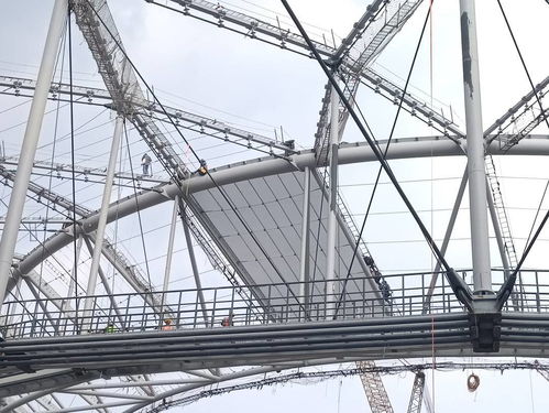 ETFE膜材施工技术方案揭秘:如何打造未来建筑新标杆?(图1) ETFE膜材施工技术方案揭秘:如何打造未来建筑新标杆?(图1)