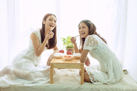 虚情假意的星座“闺蜜”TOP3(图2)