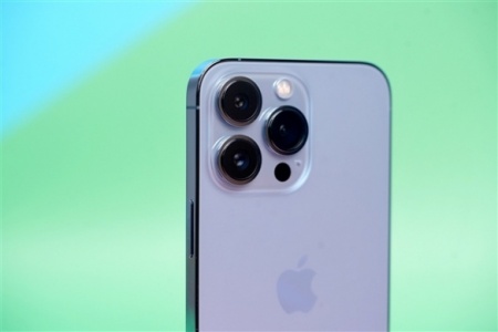 果粉福利来了！iPhone 13全系半价换电池：仅需399元 - 知音漫境