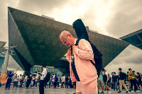 黑道版小孤独！《孤独摇滚》粉丝Cosplay引爆网络(图2)