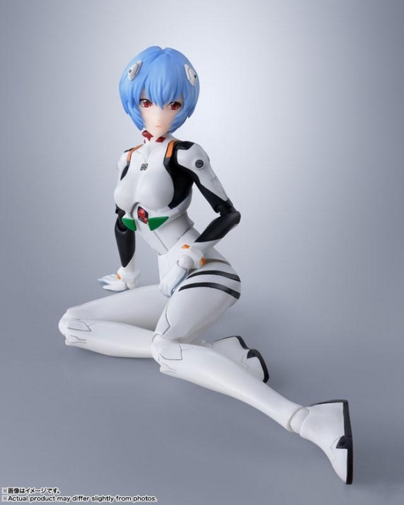 万代推出《新世纪福音战士》S.H.Figuarts绫波零手办(图3)