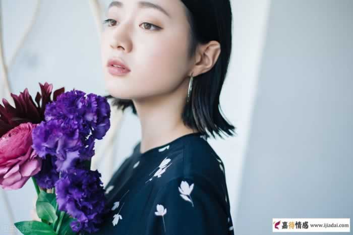 女人喜欢上一个男人，才会主动做这3件事(图2)