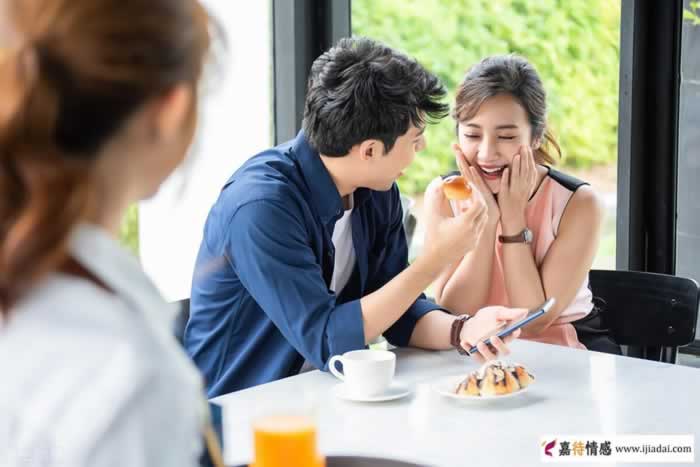 撩中年女人，其实很简单，多聊这3个话题就够了(图2)