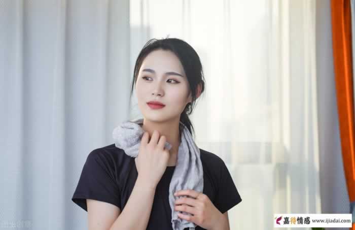 女人越是好命，越会露出这3种迹象(图3)