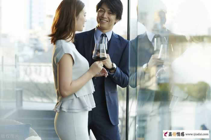 人到中年，男人背叛女人，究竟图什么？(图2)