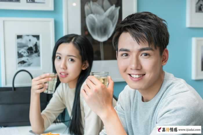 男人回家很晚，女人就要考虑这三个问题了(图3)