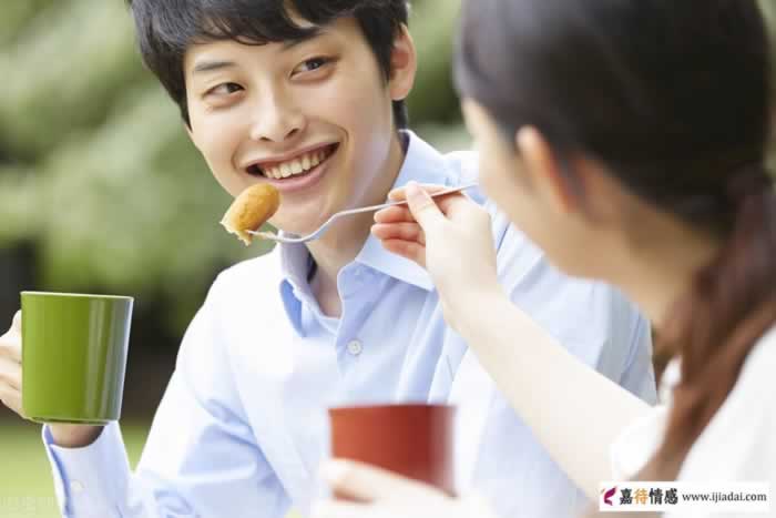聪明的男人，往往会背着女人做这三件事(图2)