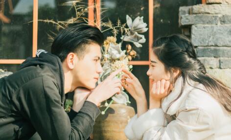 分手后前女友还爱你的表现，放心不下就去挽回(图3)