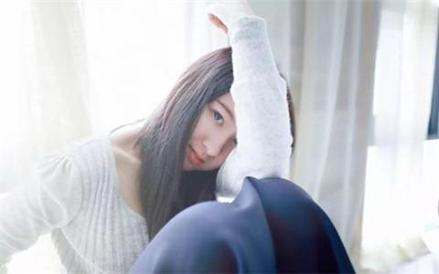 男人忘不了一个人和女人忘不了一个人，有什么区别？(图1)