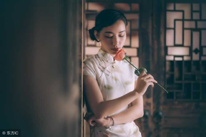 最打动男人的是女人的“柔”,学会这几招激起男人的爱怜和保护欲(图1) 最打动男人的是女人的“柔”,学会这几招激起男人的爱怜和保护欲(图1)