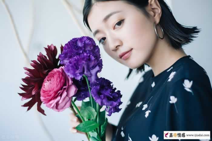 能够让女人主动的三个聊天技巧(图2)