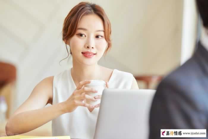 让男人欣赏的女人，往往在这3方面都很“高级”(图4)